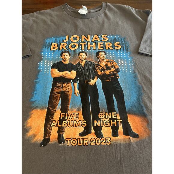 Jonas Brothers 2023 Tour Tshirt Gray Sx XL - Picture 2 of 8